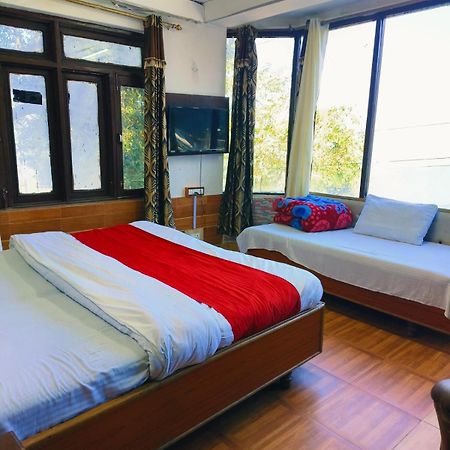 Hotel Holiday Dalhousie - Near Ghandhi Chowk Mall Road المظهر الخارجي الصورة