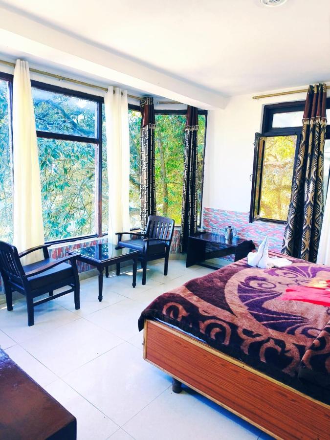 Hotel Holiday Dalhousie - Near Ghandhi Chowk Mall Road المظهر الخارجي الصورة