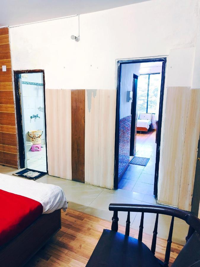 Hotel Holiday Dalhousie - Near Ghandhi Chowk Mall Road المظهر الخارجي الصورة