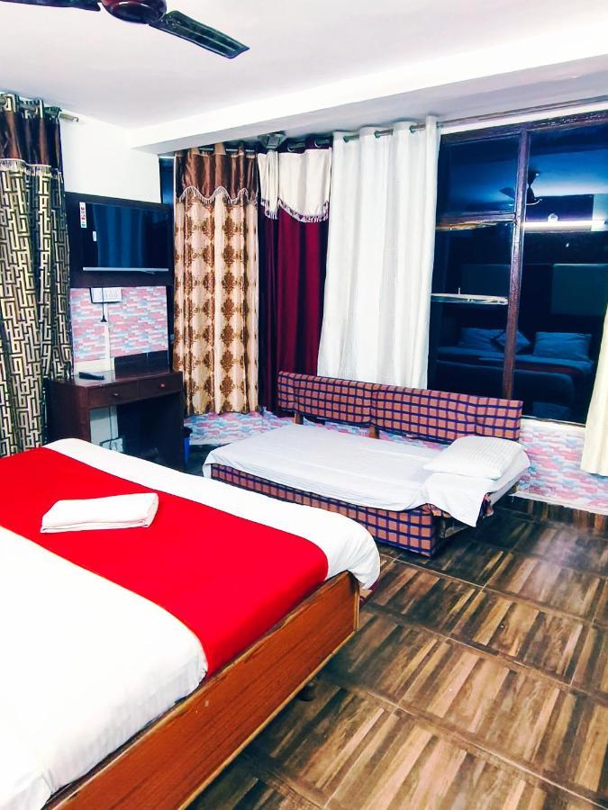 Hotel Holiday Dalhousie - Near Ghandhi Chowk Mall Road المظهر الخارجي الصورة