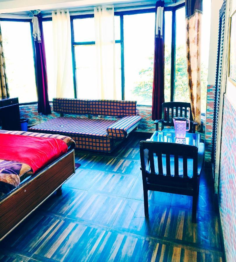 Hotel Holiday Dalhousie - Near Ghandhi Chowk Mall Road المظهر الخارجي الصورة